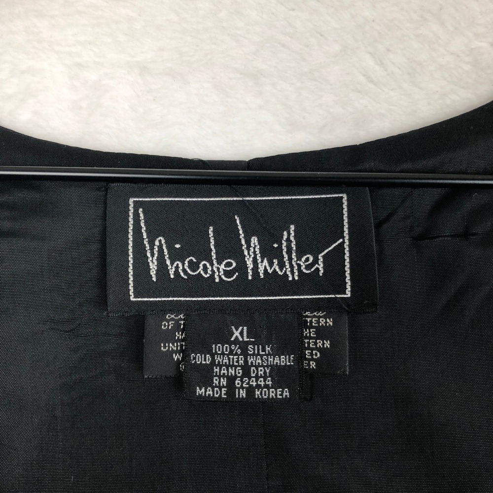 VTG NICOLE MILLER 100% Silk Comic Book Novelty Ski Vest Sz XL 44" Black Multi - Picture 4 of 9